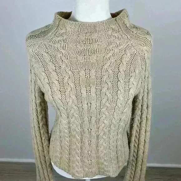 Old Navy Tan Cable Knit Turtleneck Sweater Size M - Picture 2 of 8